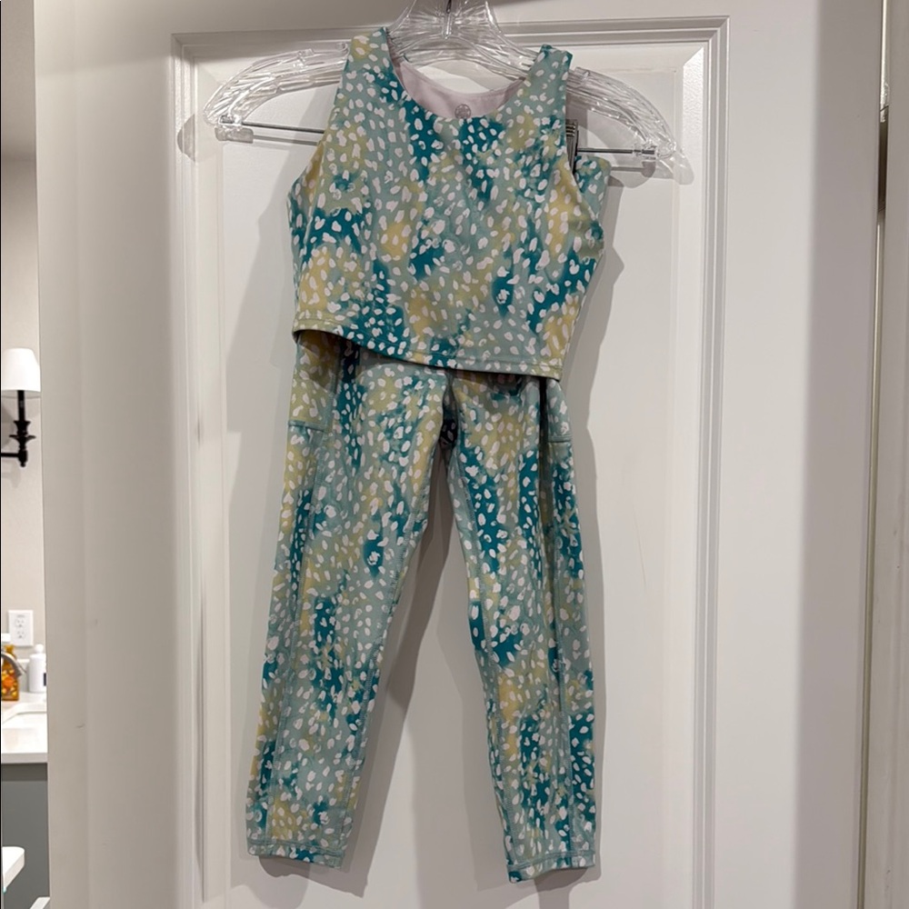 Stylish Teal and Yellow Patterned activewear
